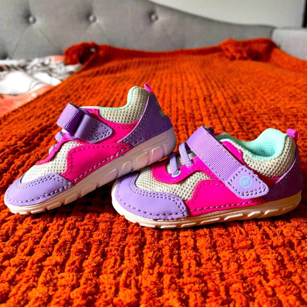 NEW StrideRite Soft Motion Toddler Sneaker-Size 4.5W
